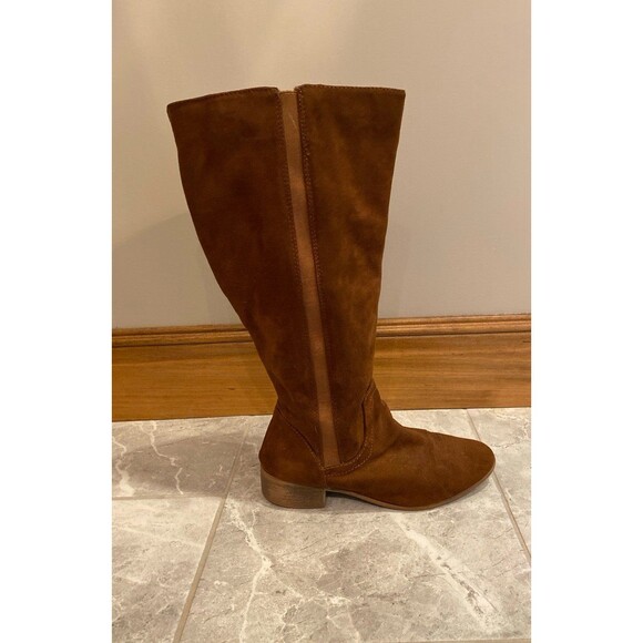 Time & Tru Boots Women Calf High Faux Suede Size 8 WIDE Block Heel Brown Bootie - Picture 1 of 12